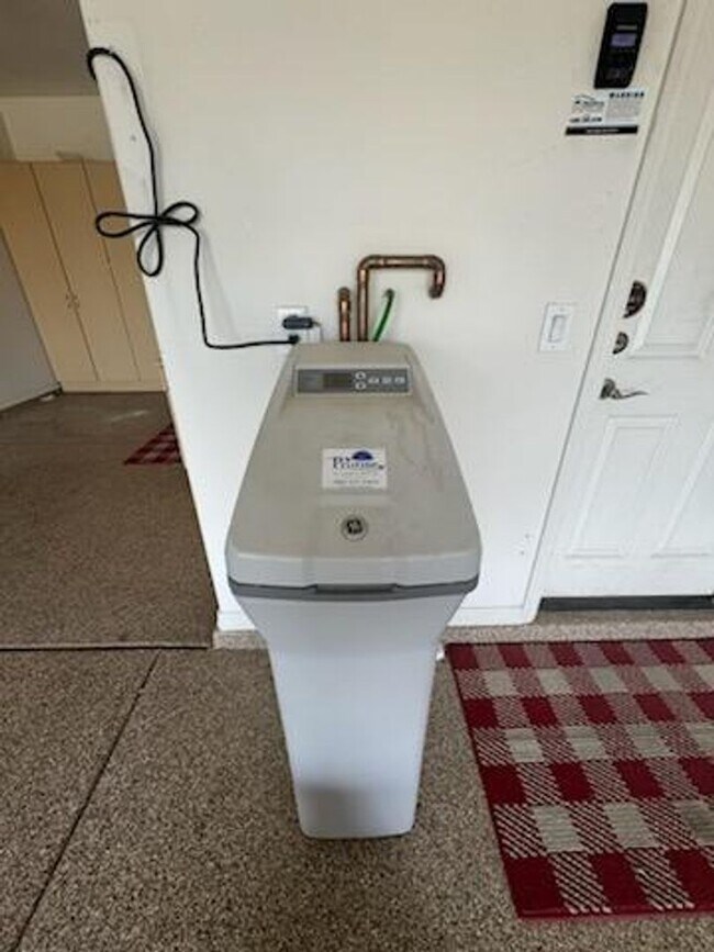 Building Photo - FURNISHED 3 BEDROOM IN CHANDLER!!