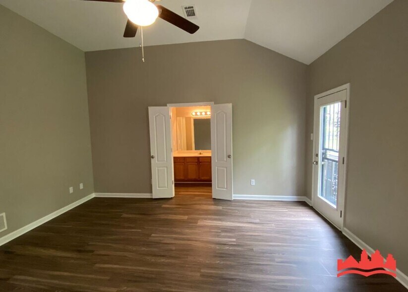 Building Photo - 2066 Penn Gap Cove