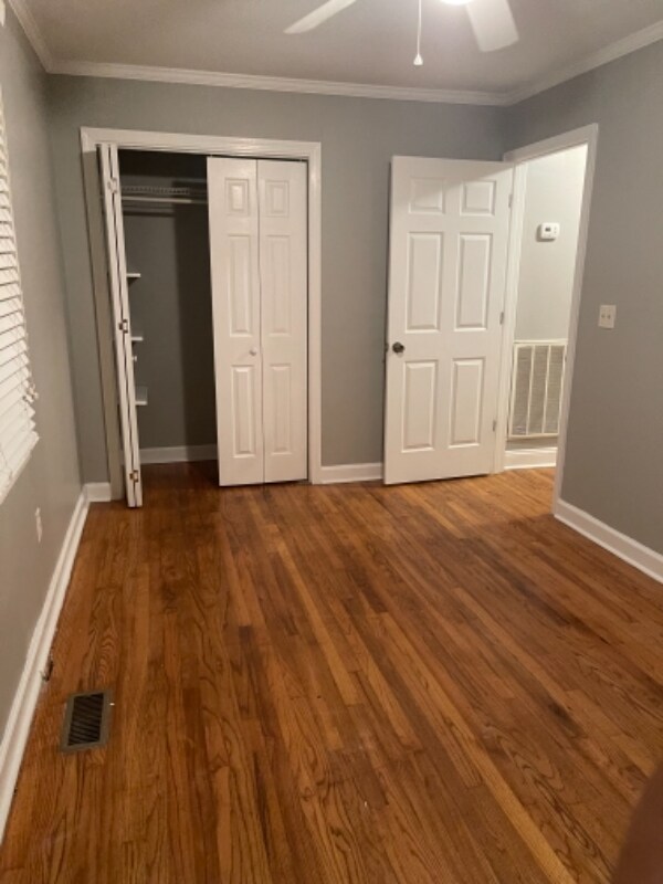 Building Photo - 211 Drury Ln