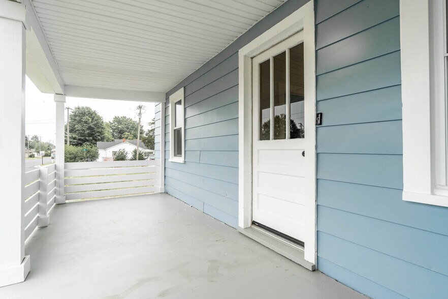 Building Photo - 3502 Oaklawn Blvd