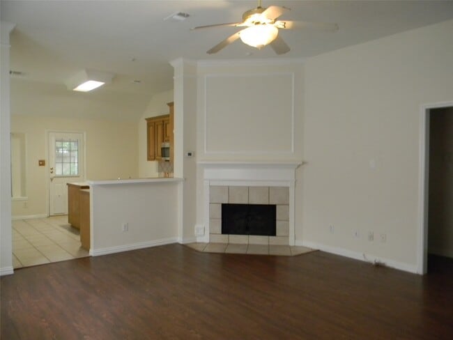 Building Photo - 2511 Branch View Ln