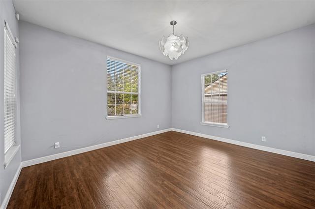 Building Photo - 420 E 9th St