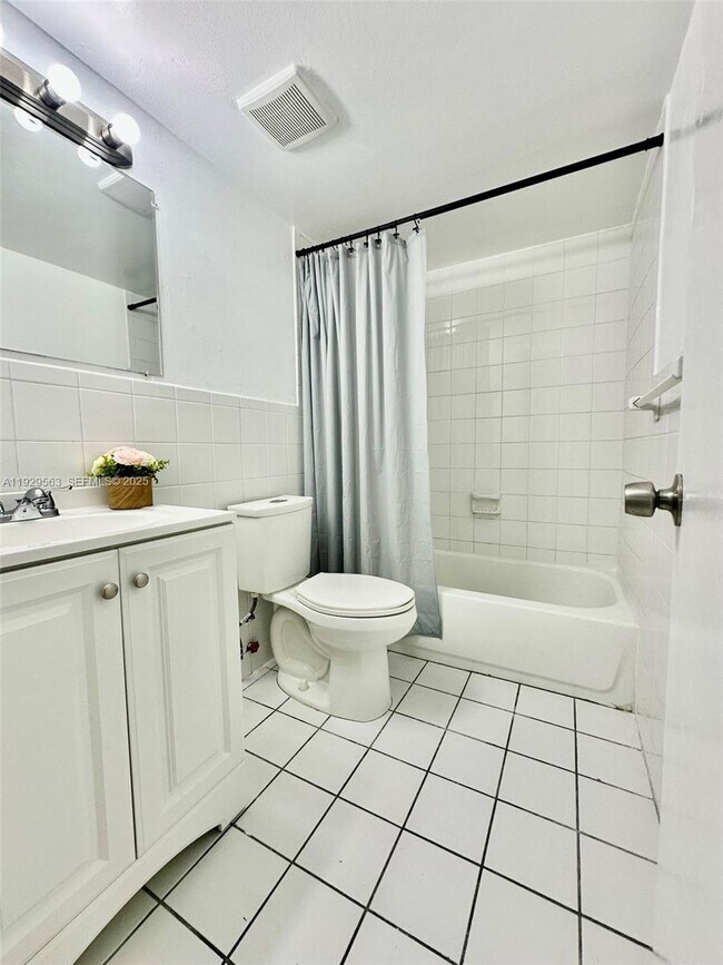 Building Photo - 8311 SW 142nd Ave