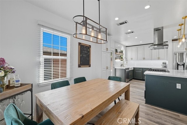 Building Photo - 5030 W 130th St