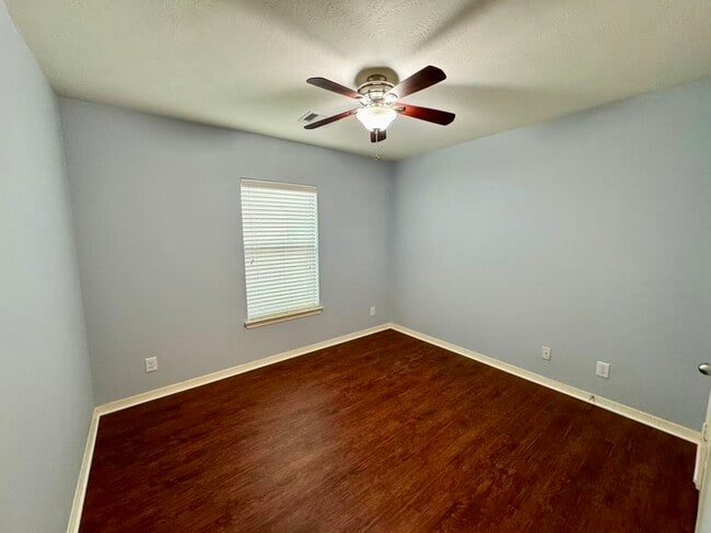 Building Photo - 6418 Black Bamboo Ln