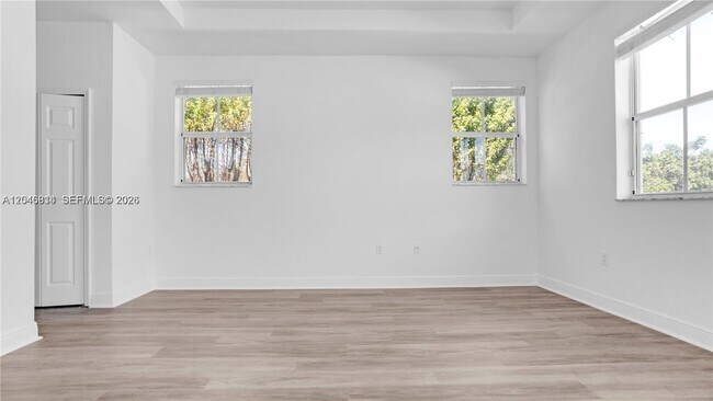 Building Photo - 10863 NW 85th St