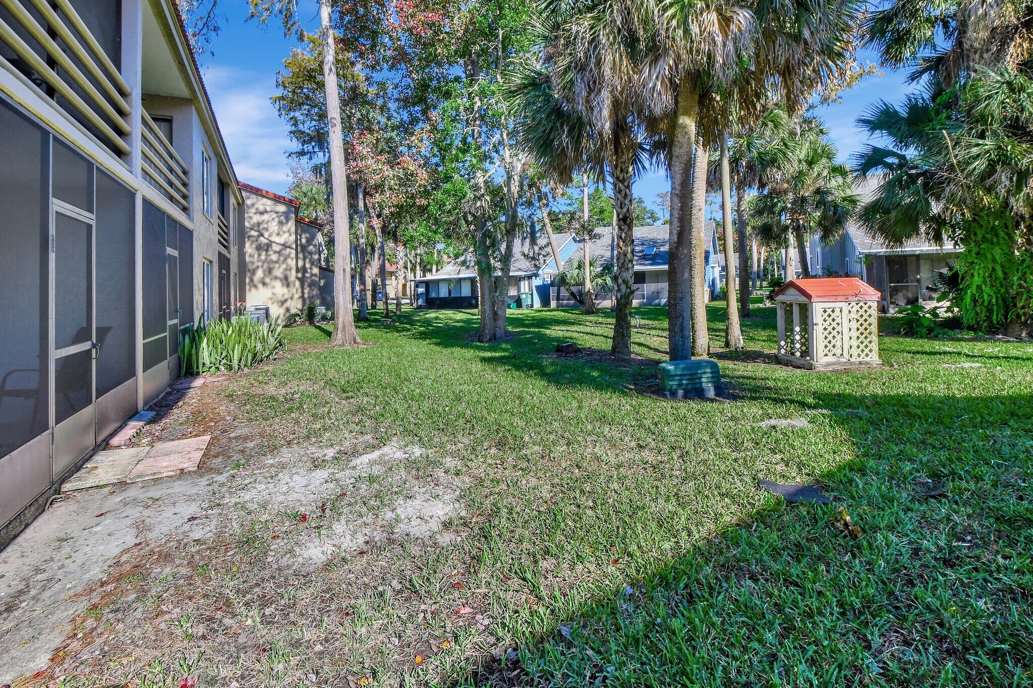 Building Photo - 102 Bob White Ct