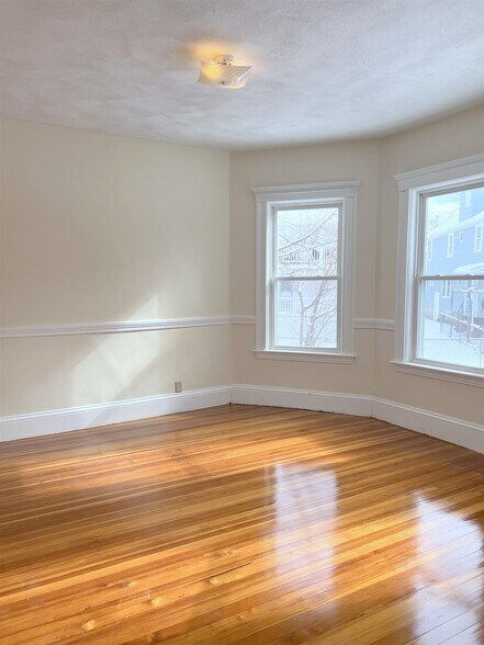 Building Photo - 44 Wilson Ave