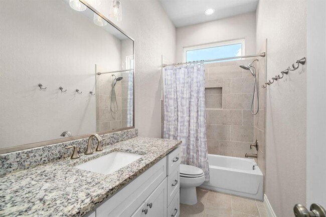 Building Photo - 500 Wild Grv Ln