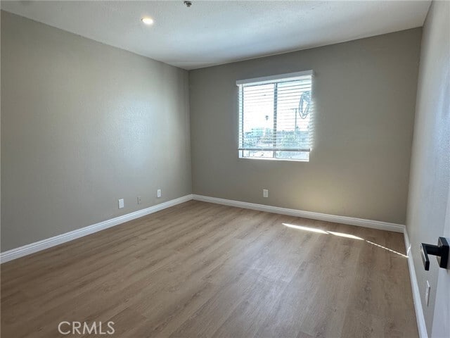 Building Photo - 1052 S Mariposa Ave