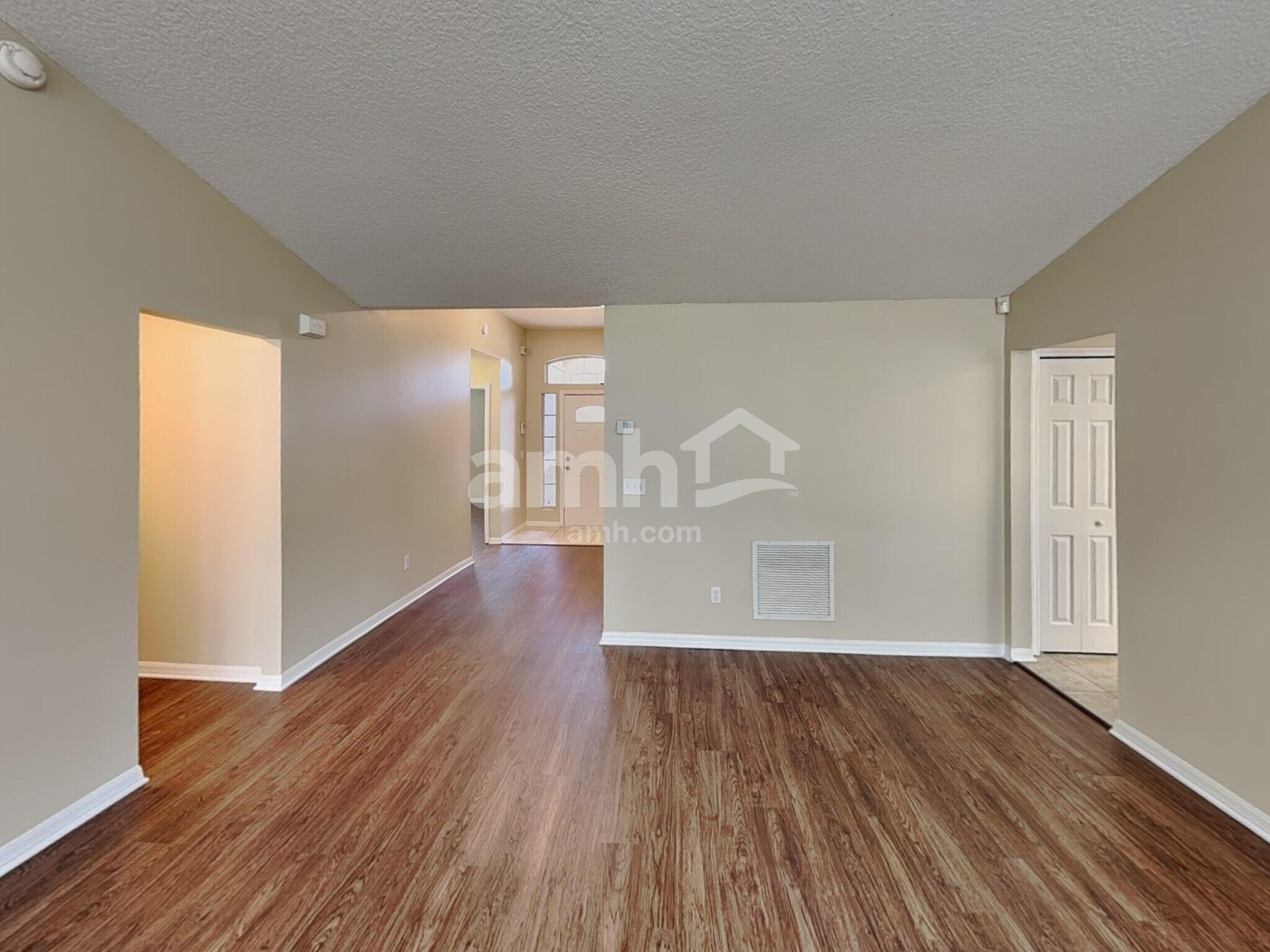 Building Photo - 1002 Chapeltown Cir N