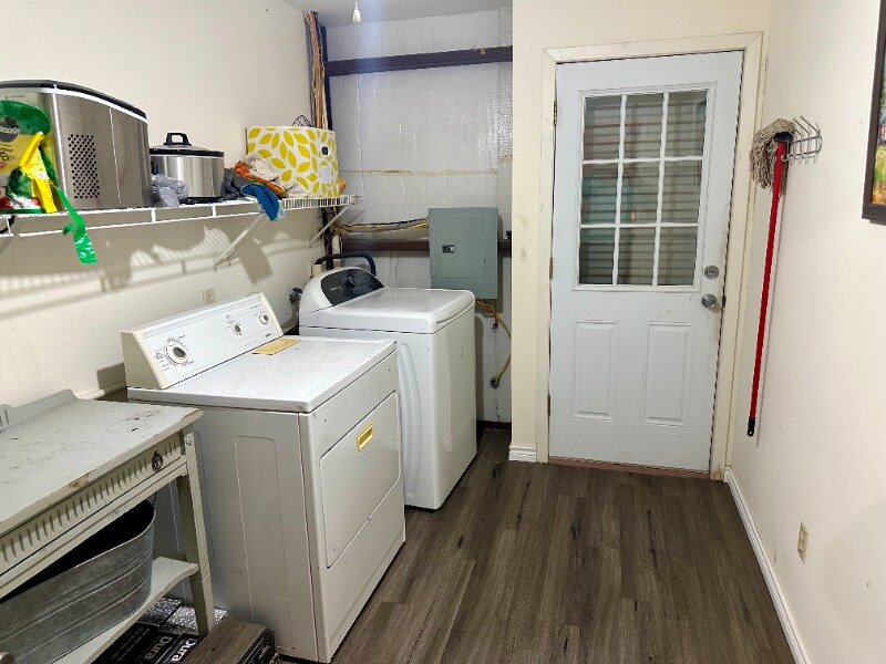 Building Photo - 3137 Pearl Rd