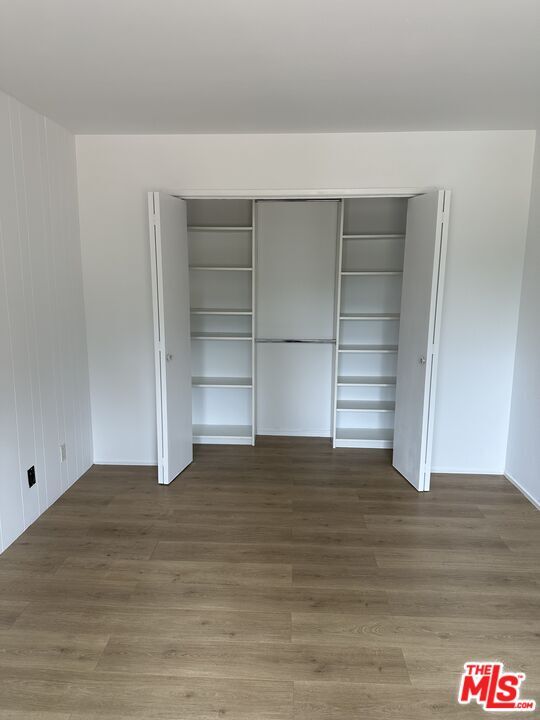 Building Photo - 9781 Blantyre Dr