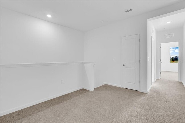 Building Photo - 2827 Maloof Dr