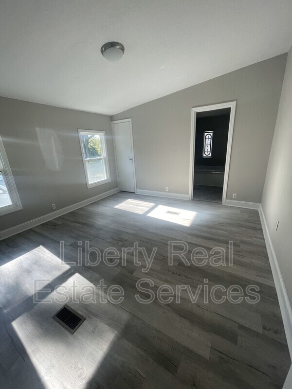 Building Photo - 163 Wilds Rd