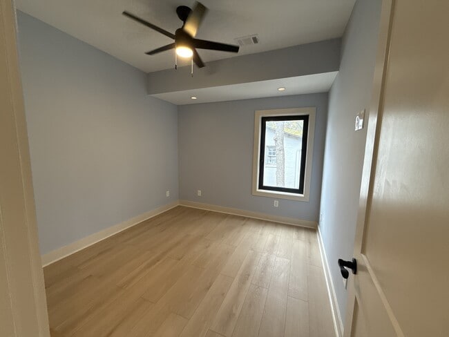 Building Photo - 1073 Hemphill Ave NW