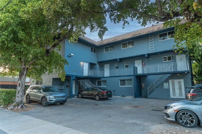 Building Photo - 3239 W Trade Ave