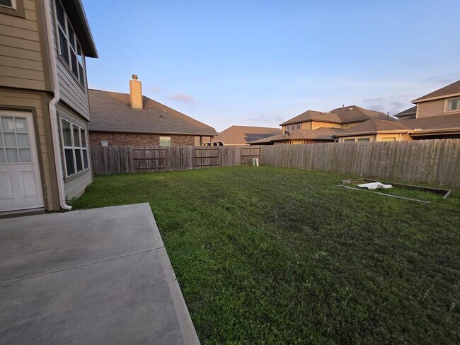 Building Photo - 25335 Briscoe Village Dr