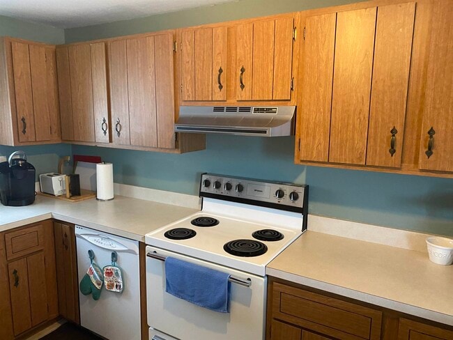 Building Photo - 883 Weirs Blvd