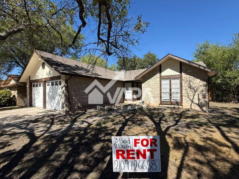 Building Photo - 6731 Cypress Lake Dr