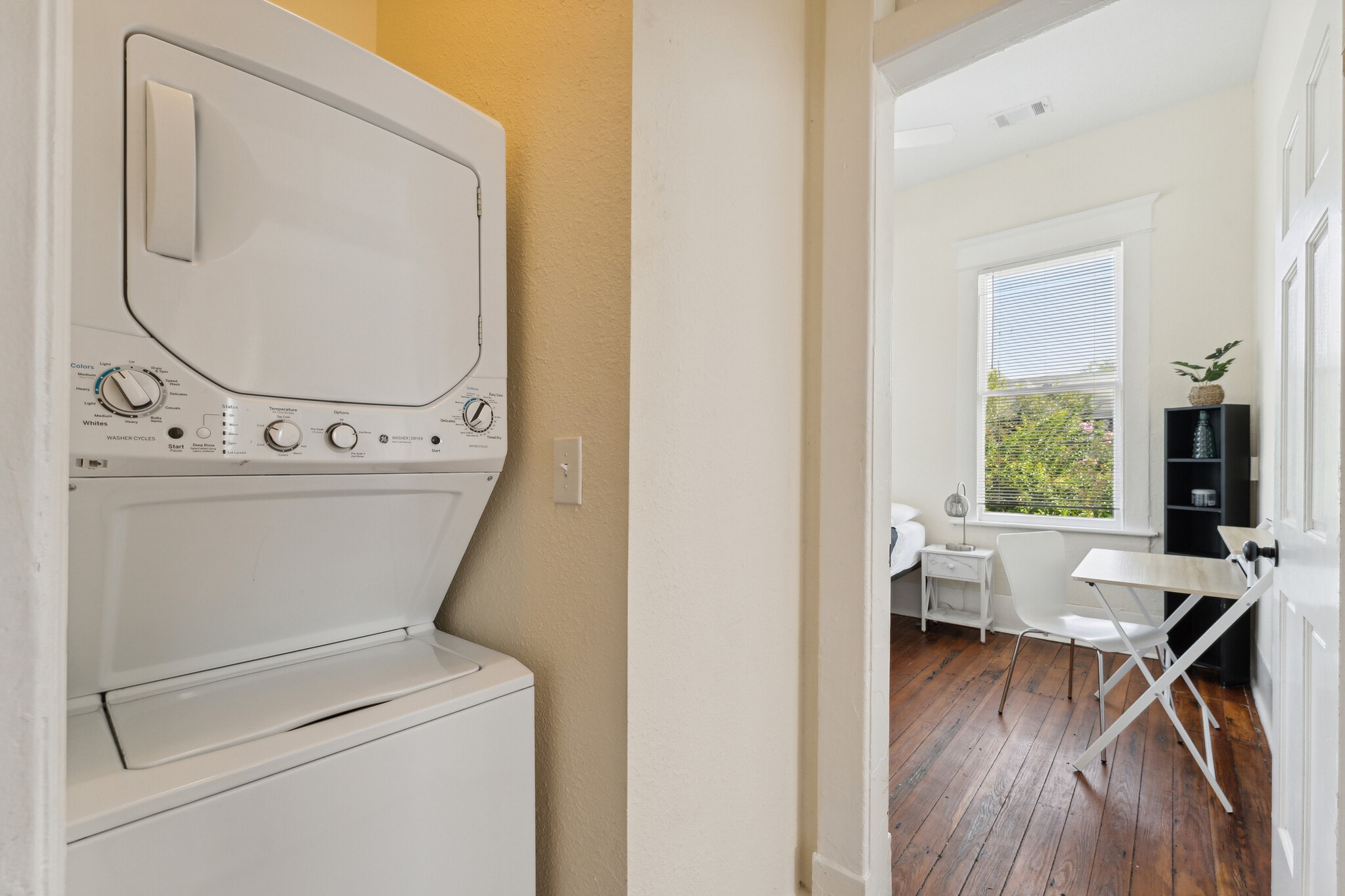 W/D in unit - 11 E 39th St