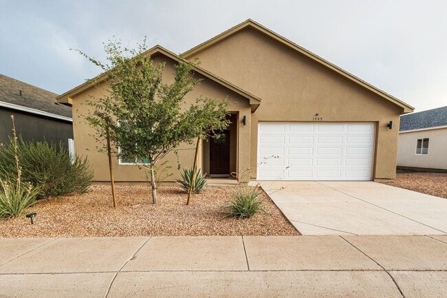 Primary Photo - 1545 Katelyn Ln