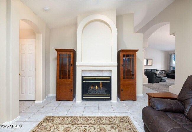 Building Photo - 6546 W Tonopah Dr