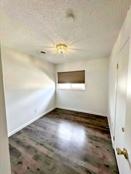 Building Photo - 8003 Wolff St