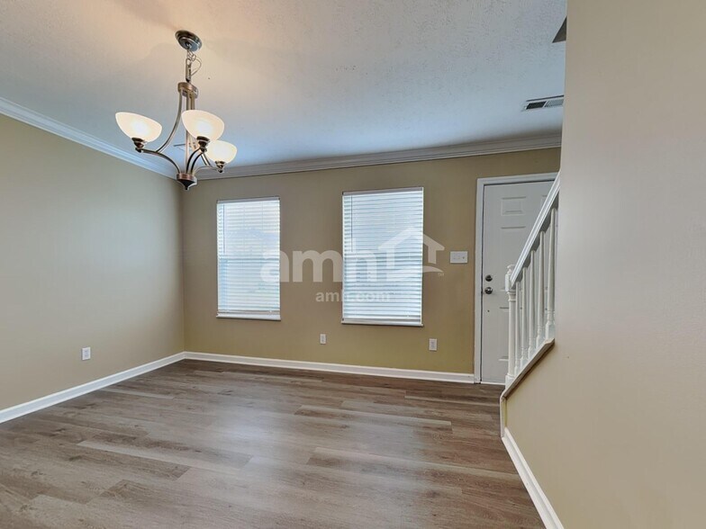 Building Photo - 2233 Cartmill Dr