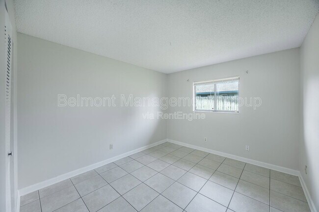 Building Photo - 605 Northlake Blvd