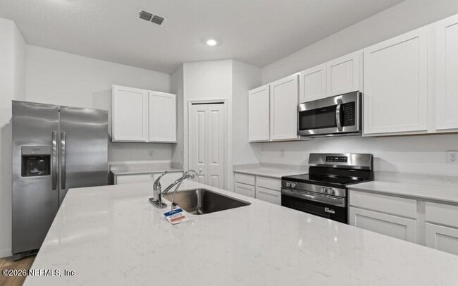 Building Photo - 3956 Mid Century St