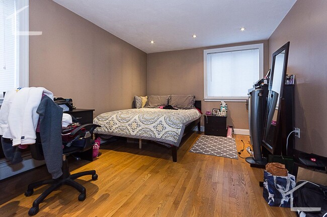 Building Photo - 9/1 No Fee! Spacious 1BR near Packard's Corner, BU, with AC!