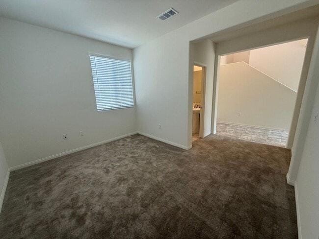 Building Photo - Victorville- New Richmond Home, 3 bedrooms...