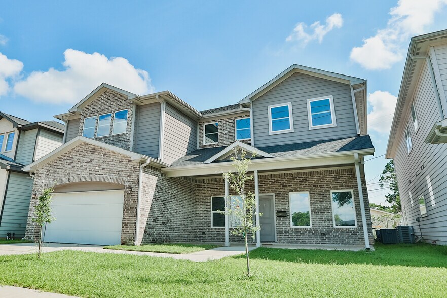 Primary Photo - 3245 Dixie Dr