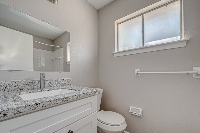 Building Photo - 7315 Housman
