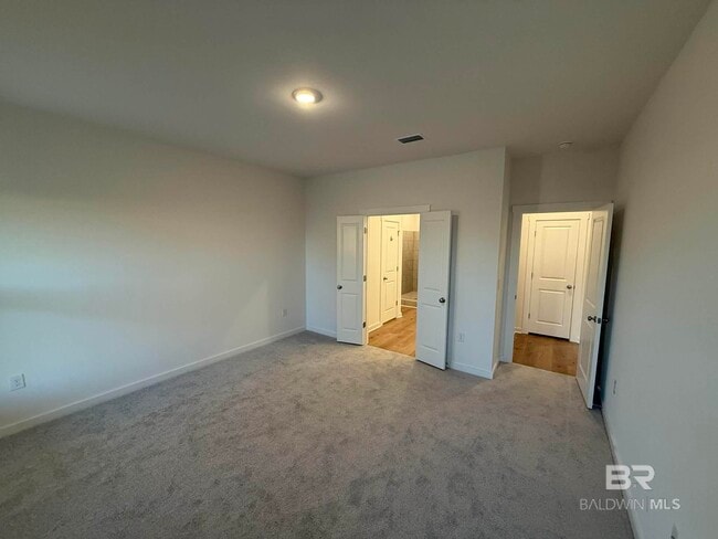 Building Photo - 19293 Maple Crest Loop