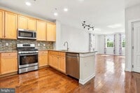 Building Photo - 121B Hagen Dr