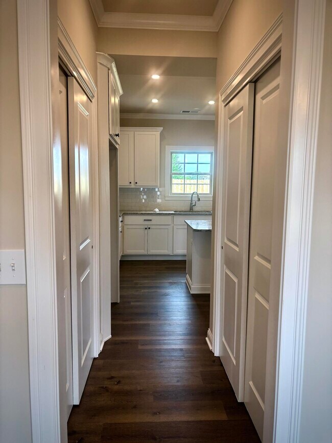 Building Photo - 2737 Sullivans Trce