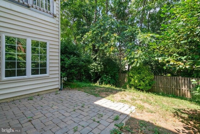 Building Photo - 9980 Cyrandall Dr
