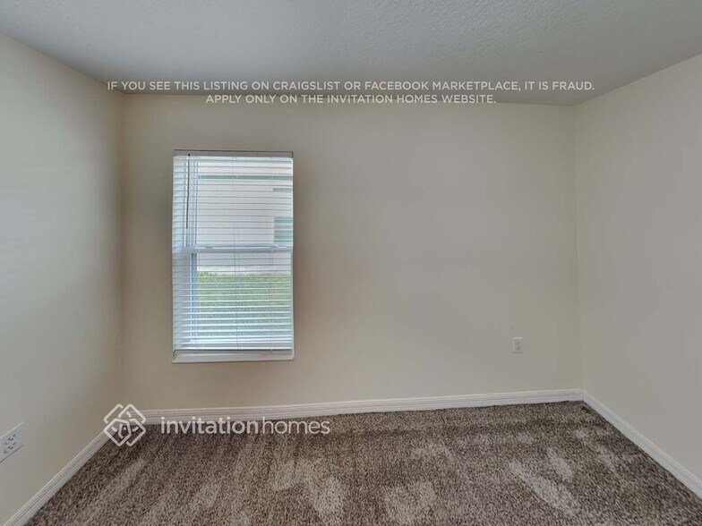 Building Photo - 4480 Holstein St