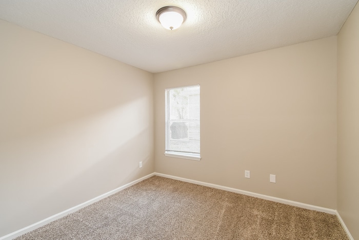 Building Photo - 10884 Campus Heights Ln