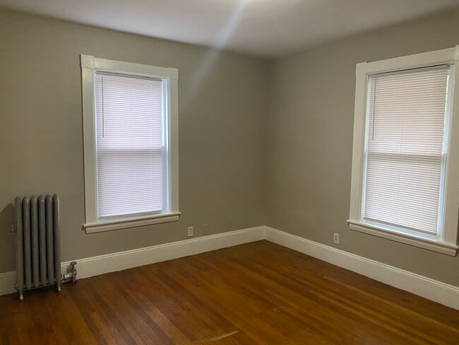 Building Photo - Walnut