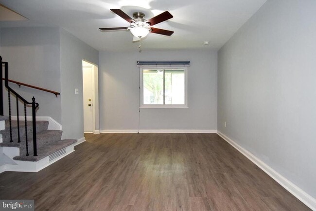 Building Photo - 204 34th St NE