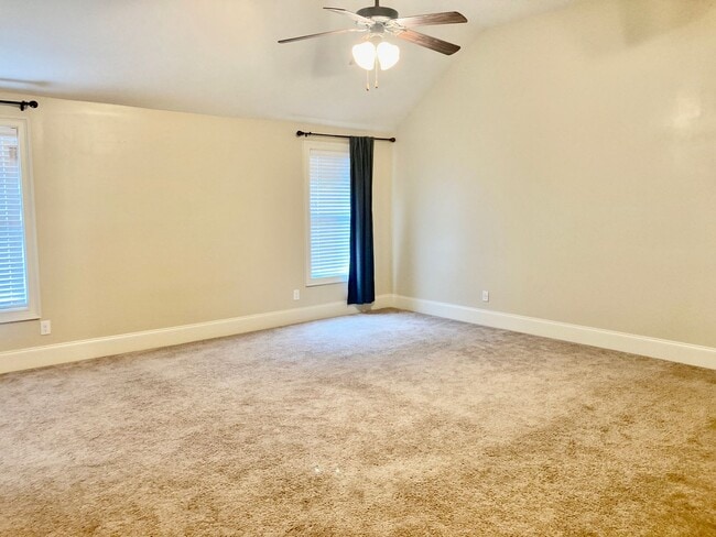 Building Photo - 8758 Crenshaw Dr
