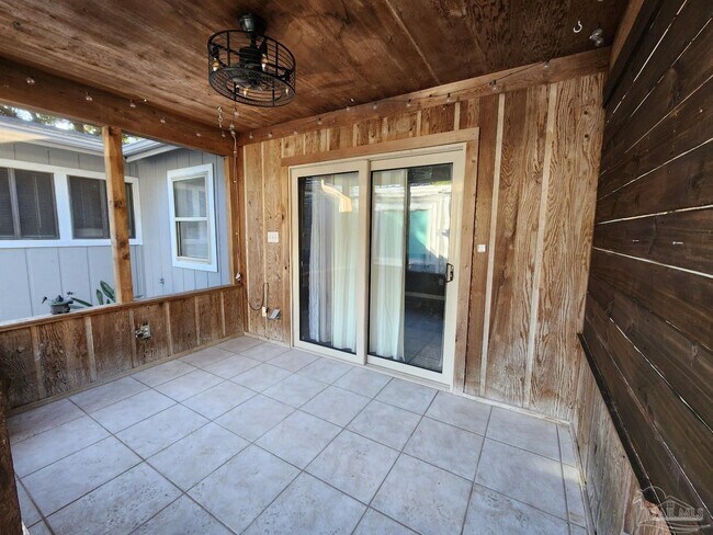 Building Photo - 5140 Choctaw Ave