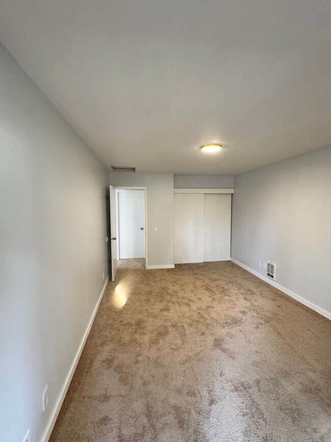 2nd BR - 16115 4th Ave NE