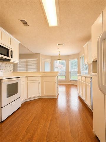Building Photo - 4806 Shadyway Dr