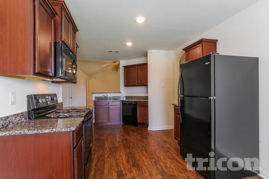 Building Photo - 2310 Regatta Ln