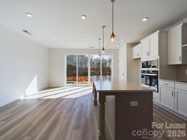 Building Photo - 15337 Ballancroft Pkwy