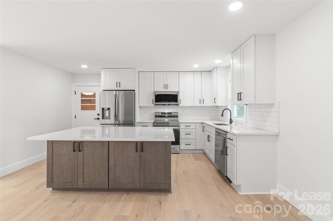 Building Photo - 1315 Vickie Ln